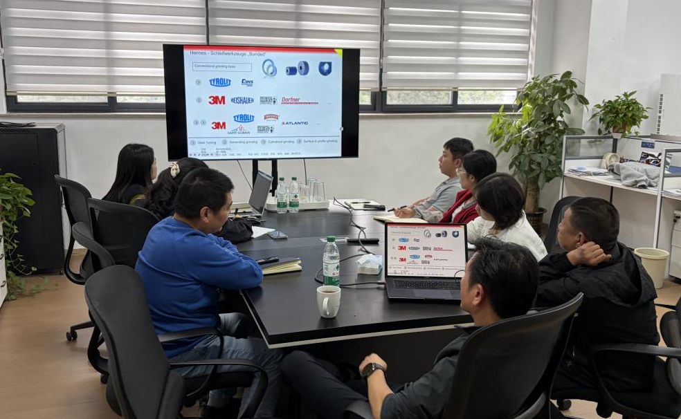 技术赋能，精研磨削！赫顿磨料磨具携手行业领军者赫美斯开展专项技术培训
